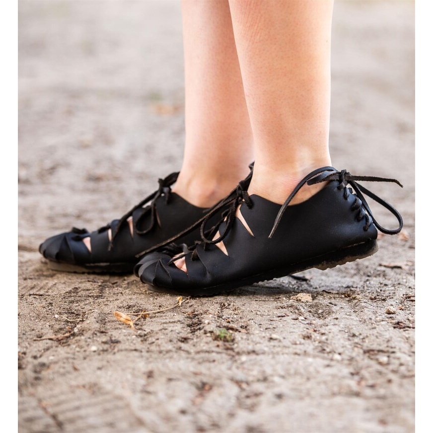 Medieval Ankle Shoes in Black Nubuck Leather