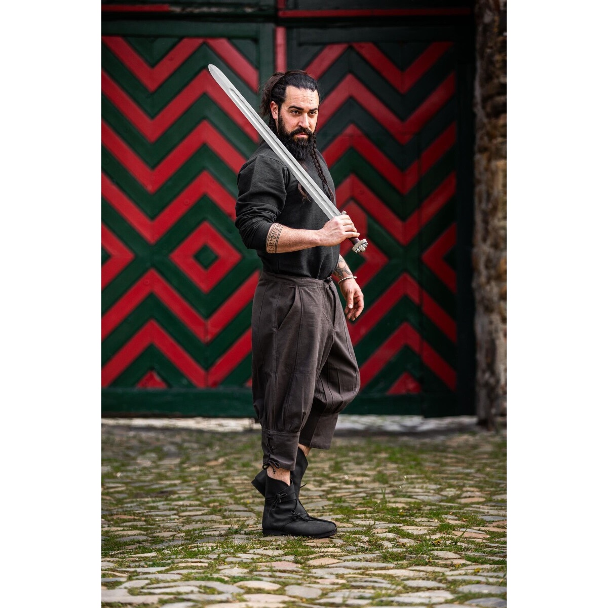 Pantalón medieval hasta la rodilla Laurence con cordones en la parte baja de la pierna marrón