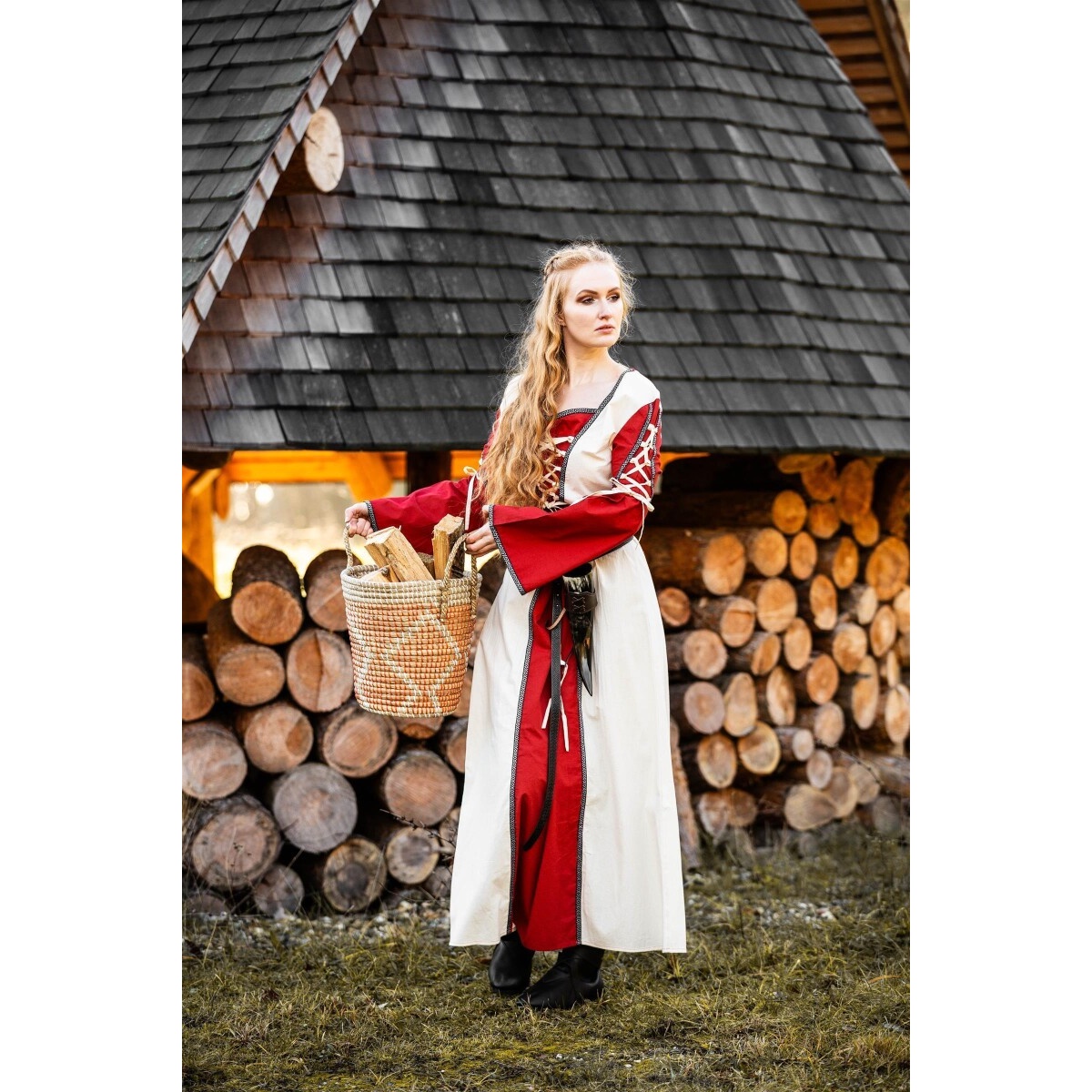 Medieval Dress Amalia beige-red