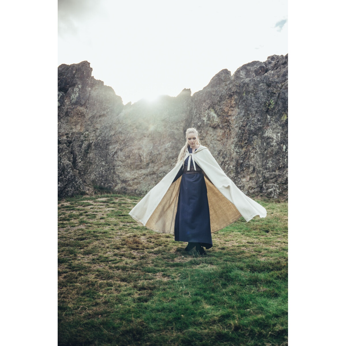 Medieval Wool Cloak Alma 131 cm