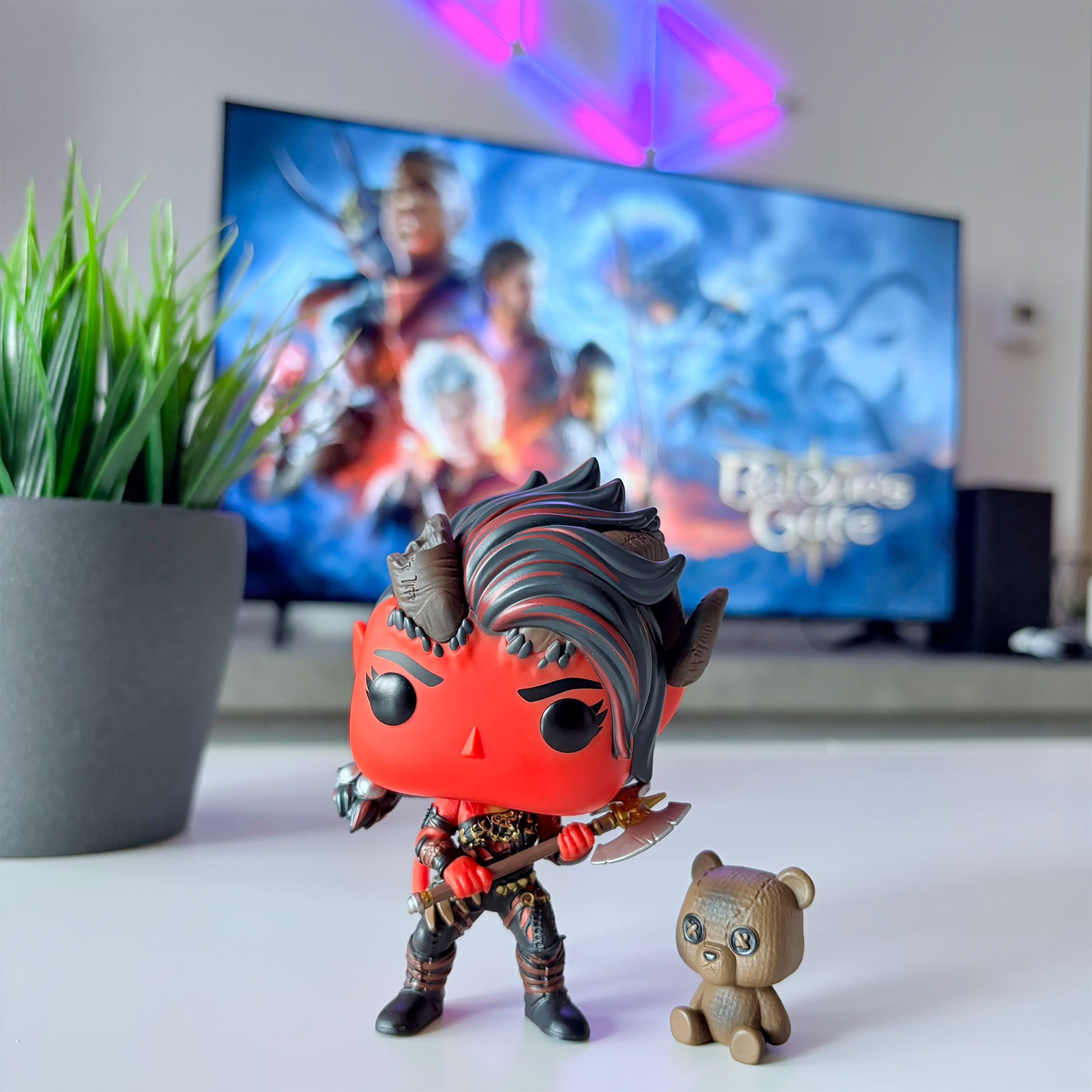 Baldur's Gate - Karlach con Clive Figura Funko Pop
