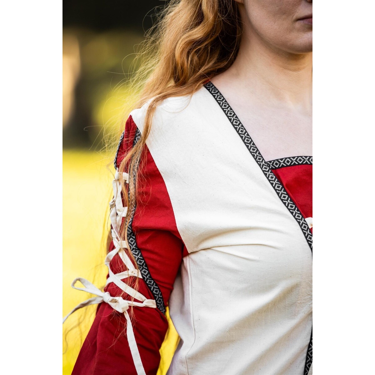 Medieval Dress Amalia beige-red