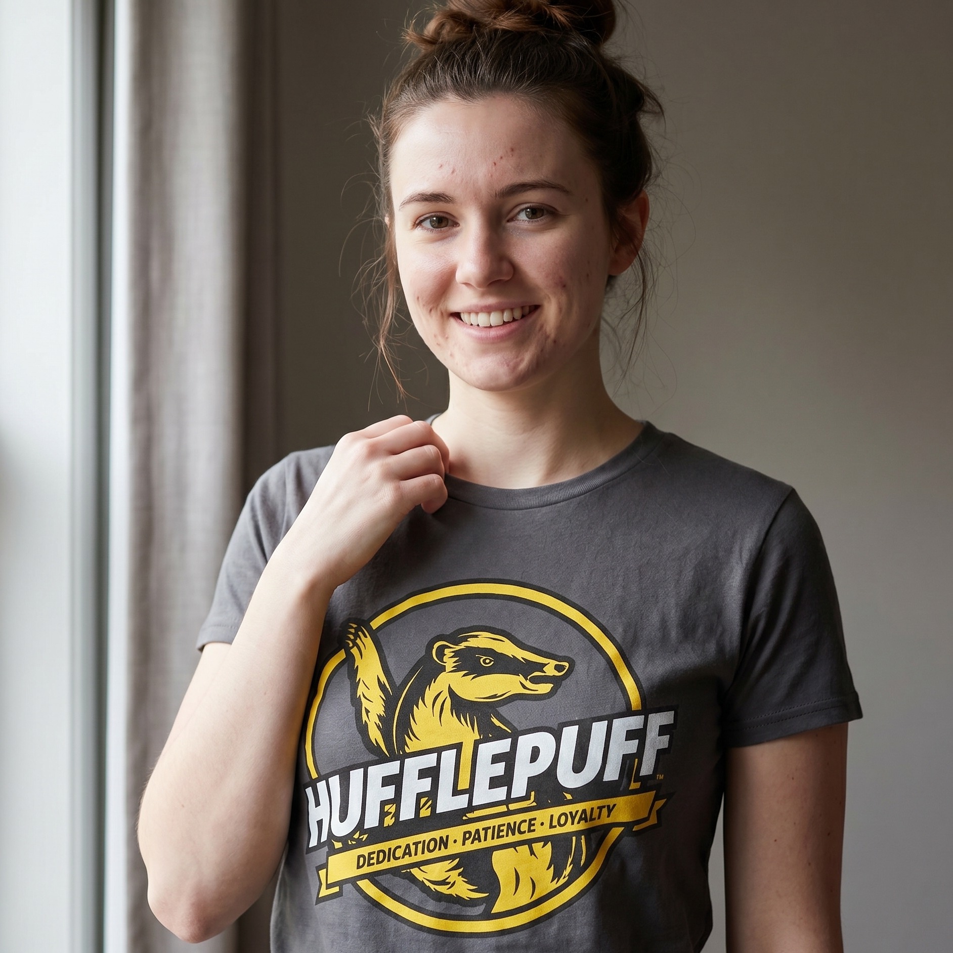 Camiseta gris de Hufflepuff House Values - Harry Potter