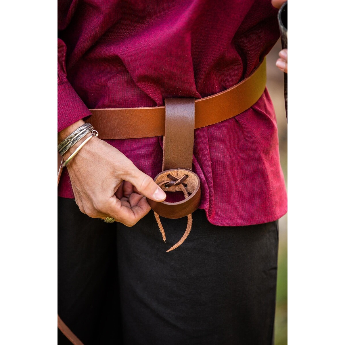 Soporte para cuerno medieval de cuero