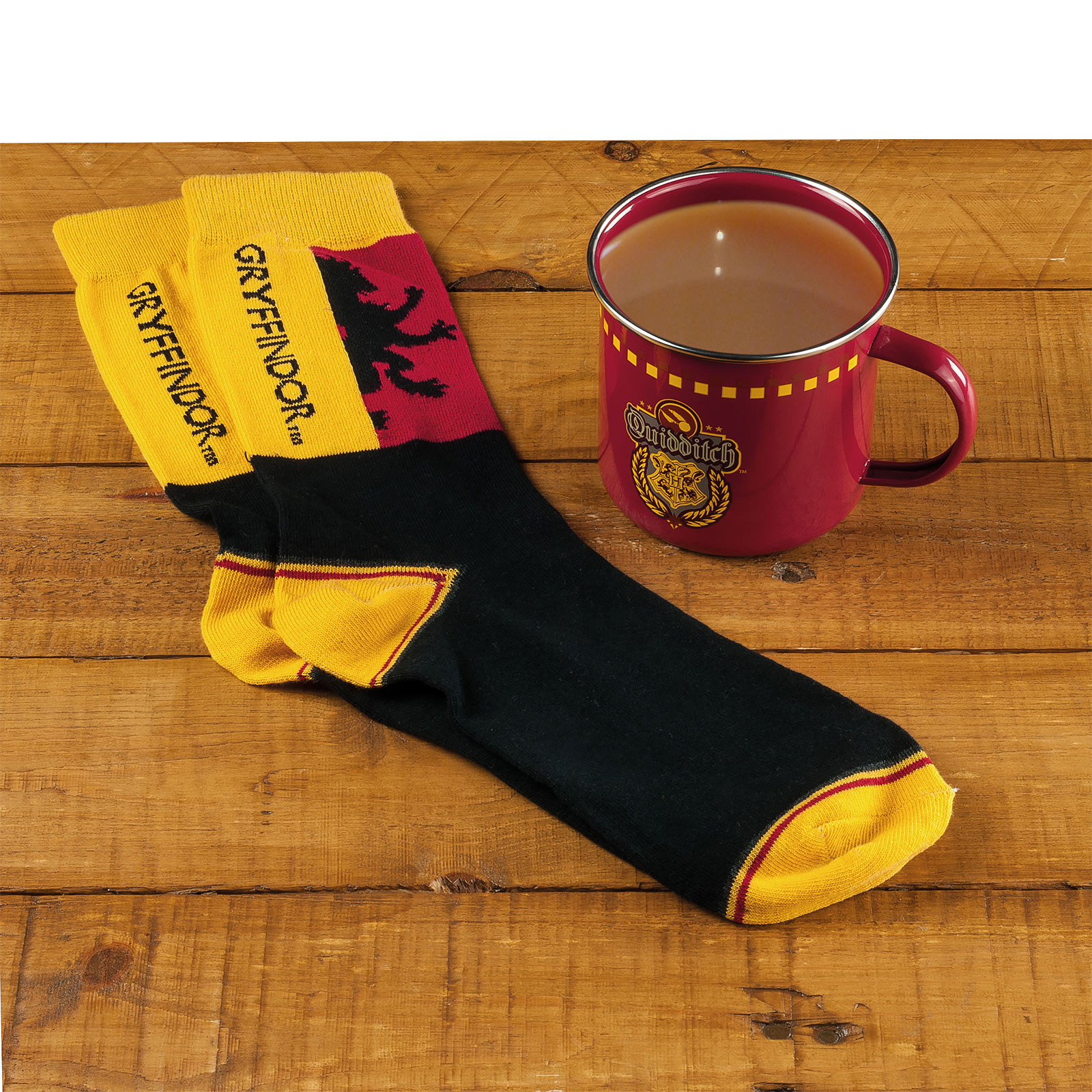 Harry Potter - Gryffindor Quidditch Socks and Enamel Mug