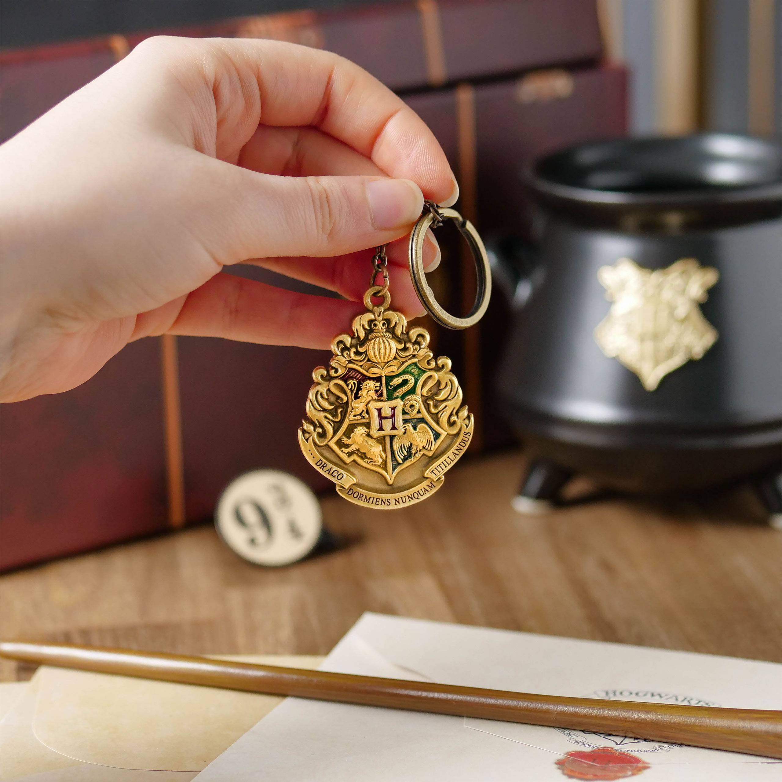 Portachiavi Ufficiale Harry Potter - Stemma Di Hogwarts In Peltro - Regalo Per Maghi E Strega
