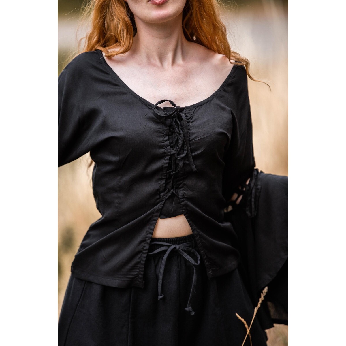 Medeltida blus Carmen svart