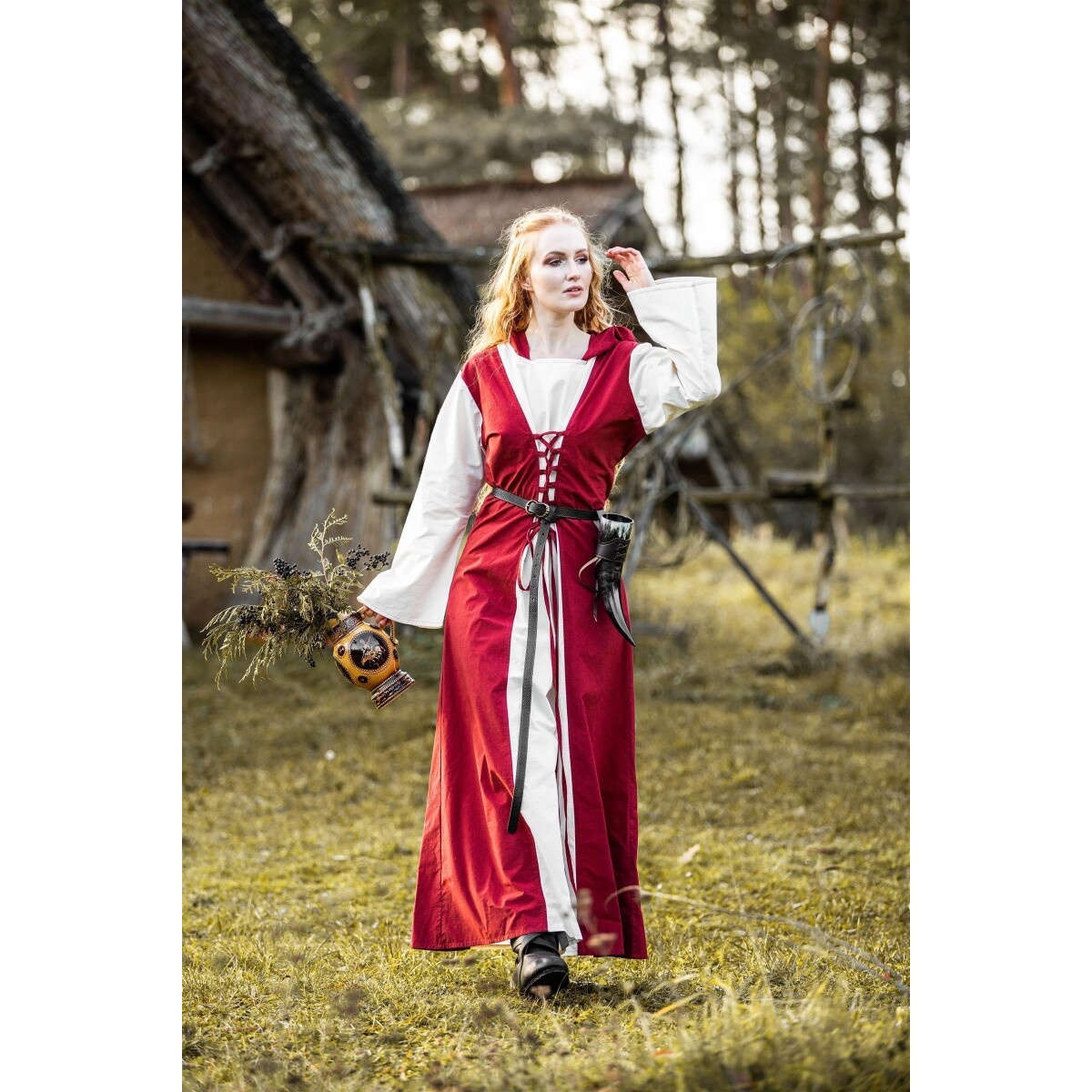 Medieval Dress Genefe red-beige