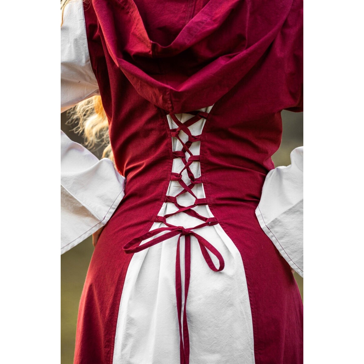 Medieval Dress Genefe red-beige