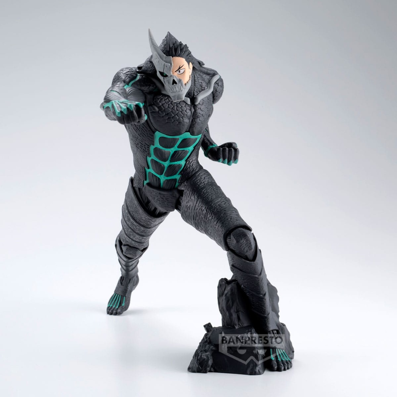 Kaiju No. 8 Grandista PVC Statue Kafka Hibino 24 cm