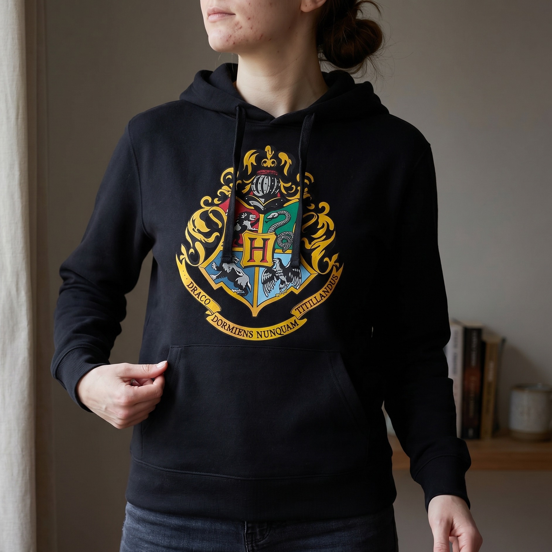 Harry Potter - Felpa con cappuccio Hogwarts nera