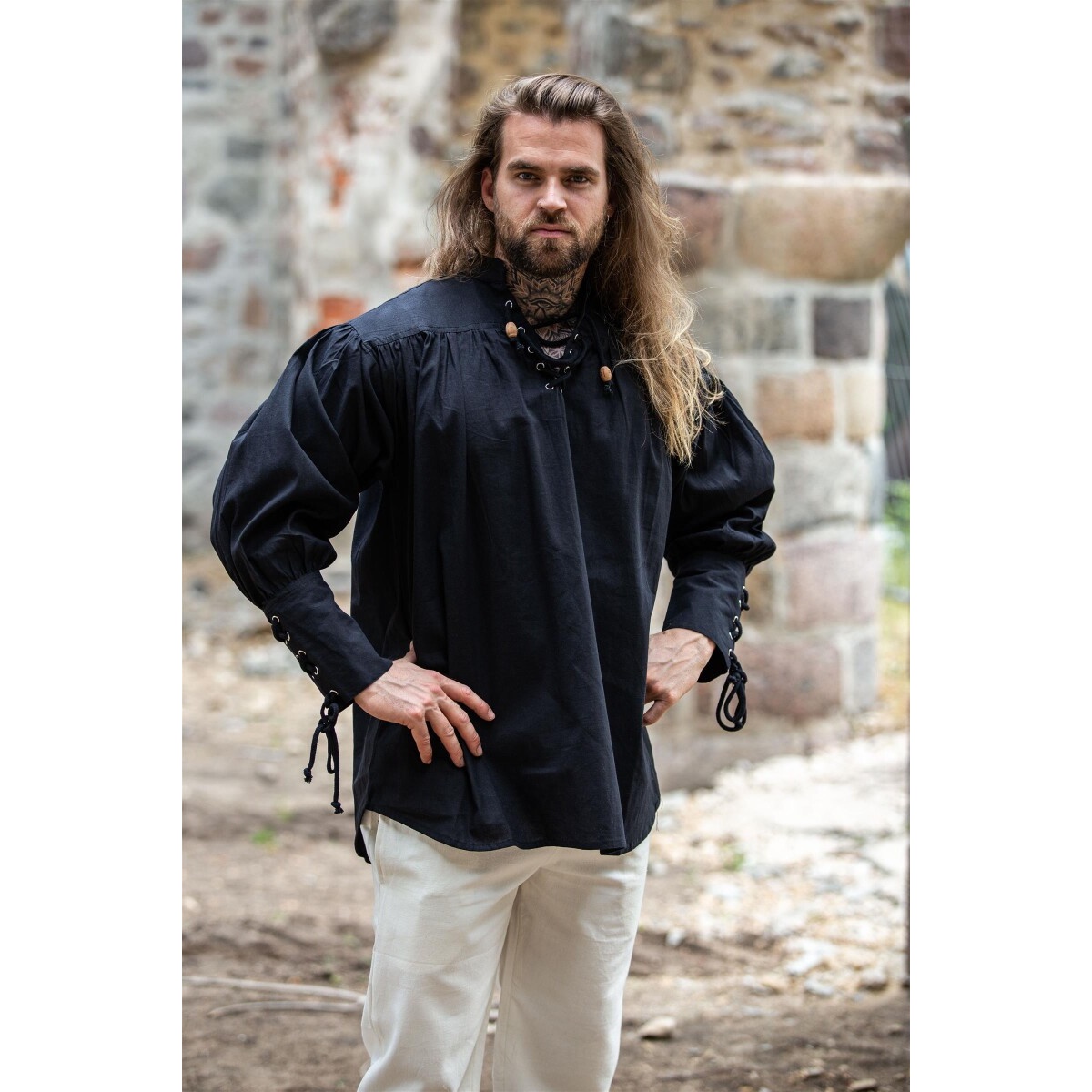 Medeltida Skjorta Claude med Snörade Manschetter Svart