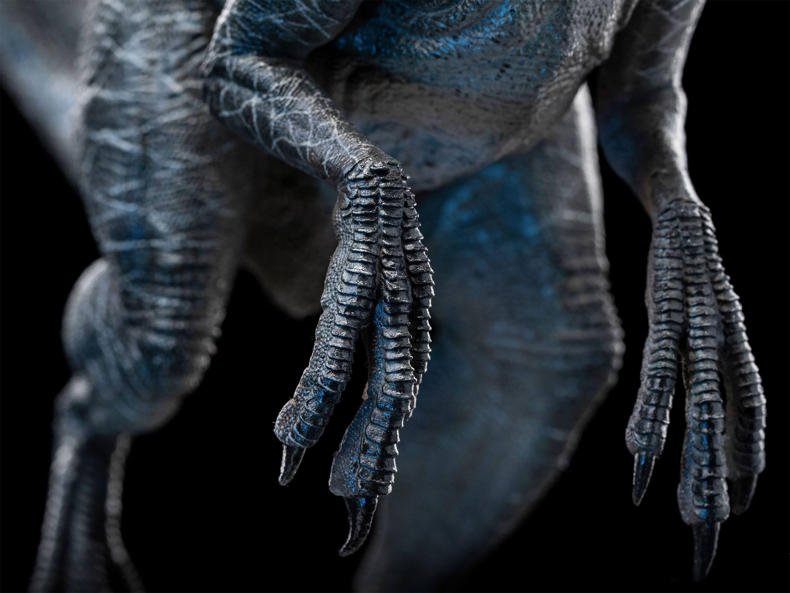 Jurassic World - Blue Art Scale Deluxe Statue
