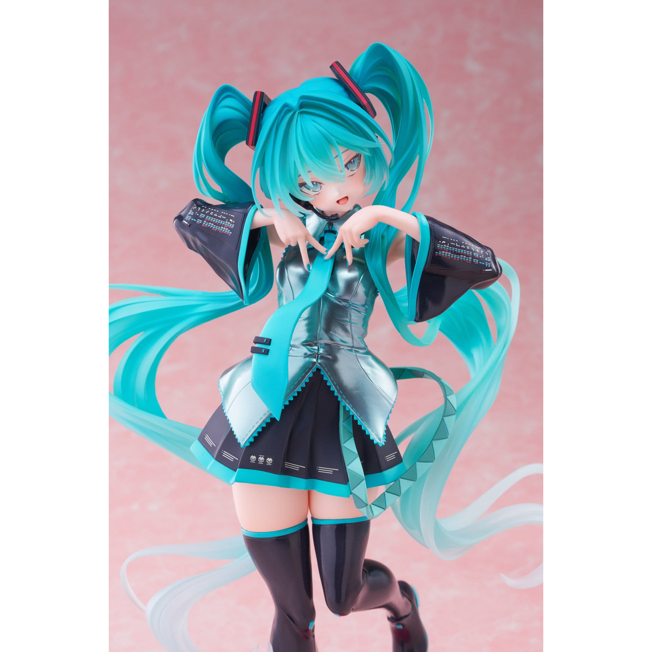 Hatsune Miku - Figura T-Most