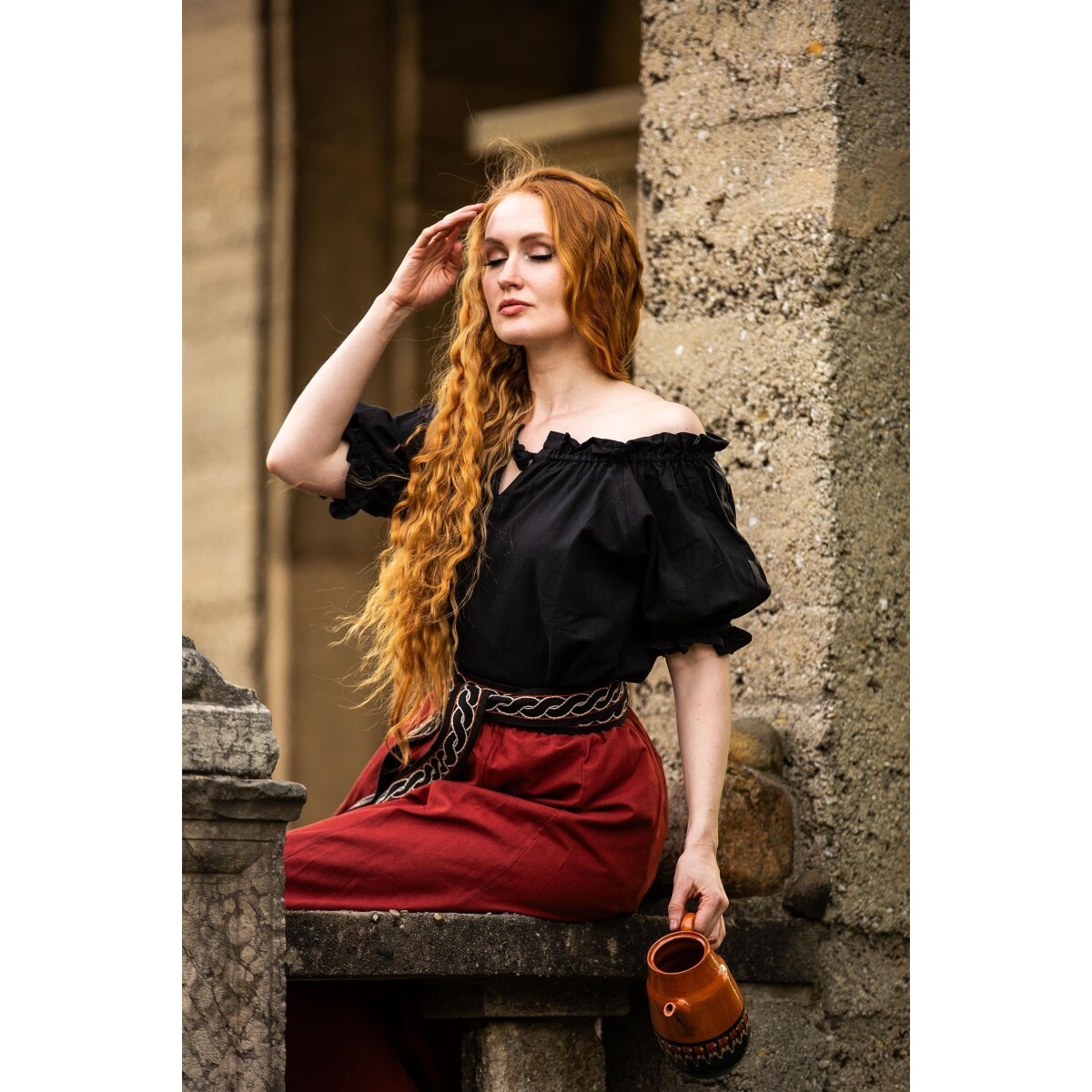 Blusa medieval de manga corta Verena negra