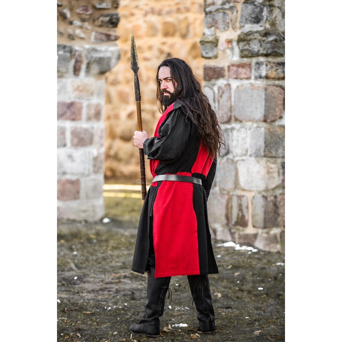 Średniowieczny tabard czarno-czerwony