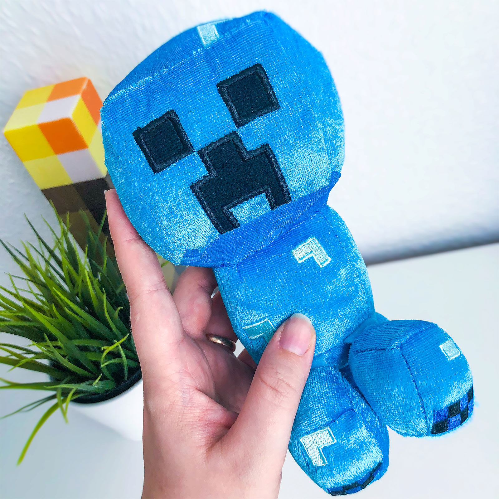 Minecraft - Figurine en peluche Happy Explorer Charged Creeper 19 cm