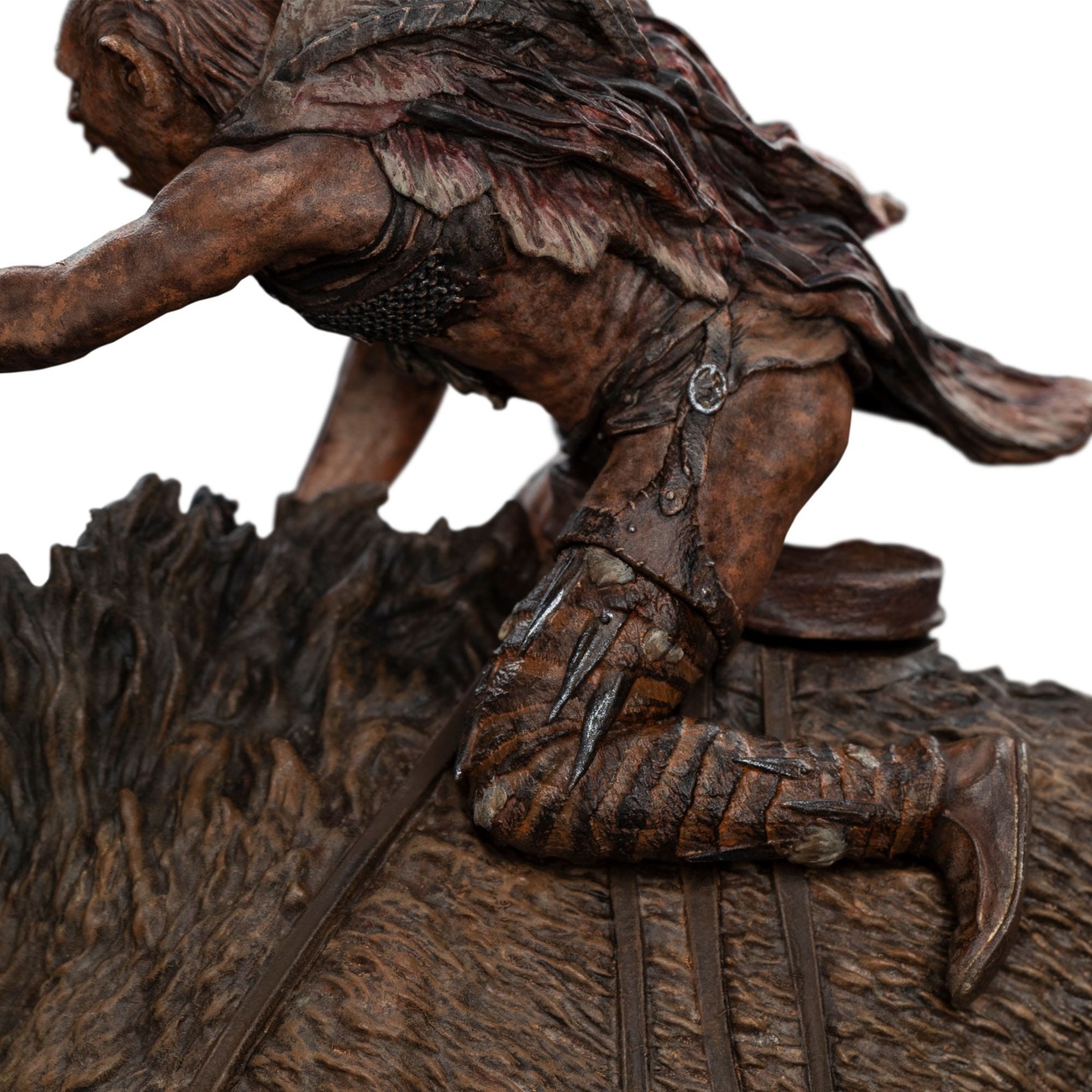 In de Ban van de Ring mini statue Sharkû op Warg 18 cm