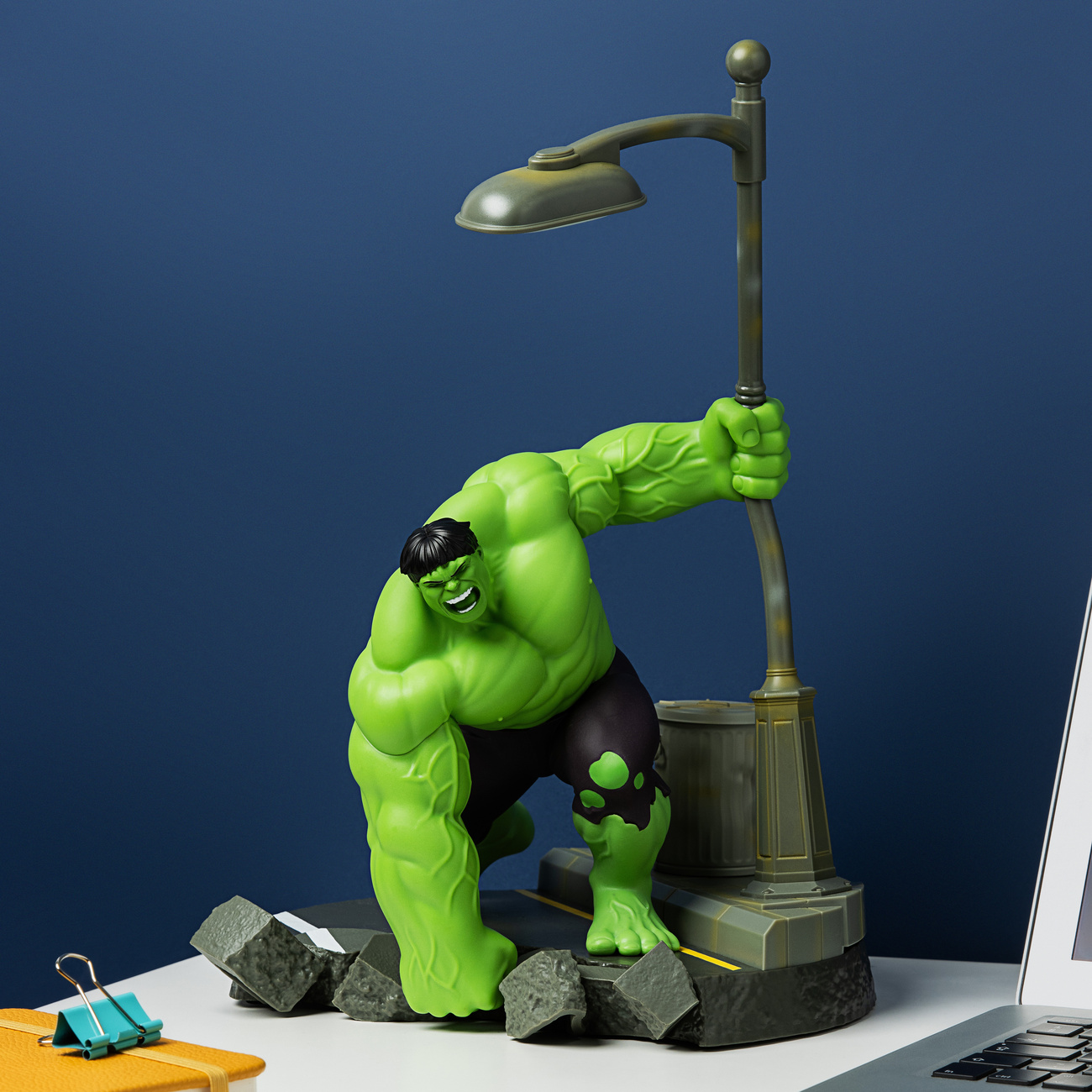 Hulk – Table Lamp