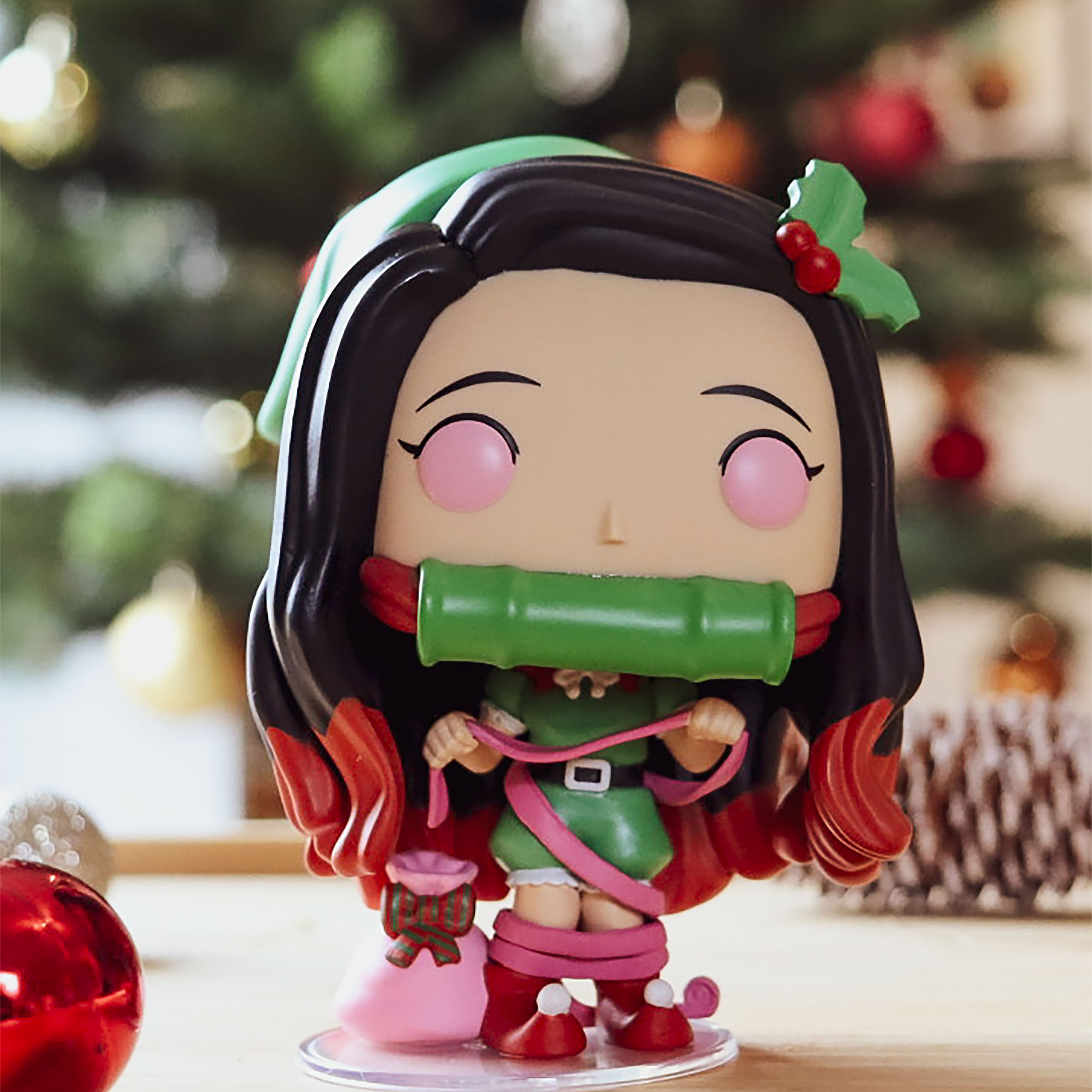 Demon Slayer - Nezuko Holiday figura Funko Pop!