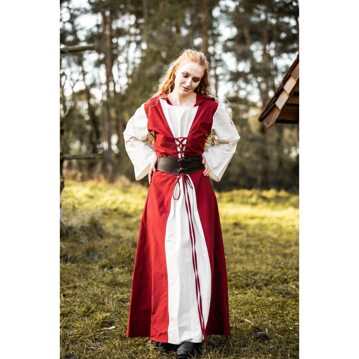 Medieval Dress Genefe red-beige