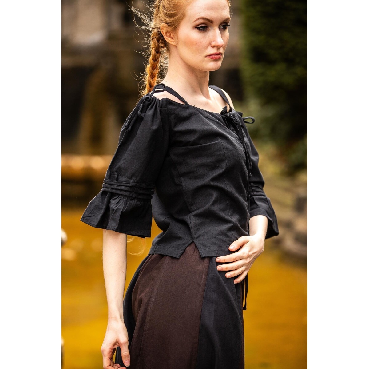 Średniowieczna bluzka na ramiączkach Prina czarna