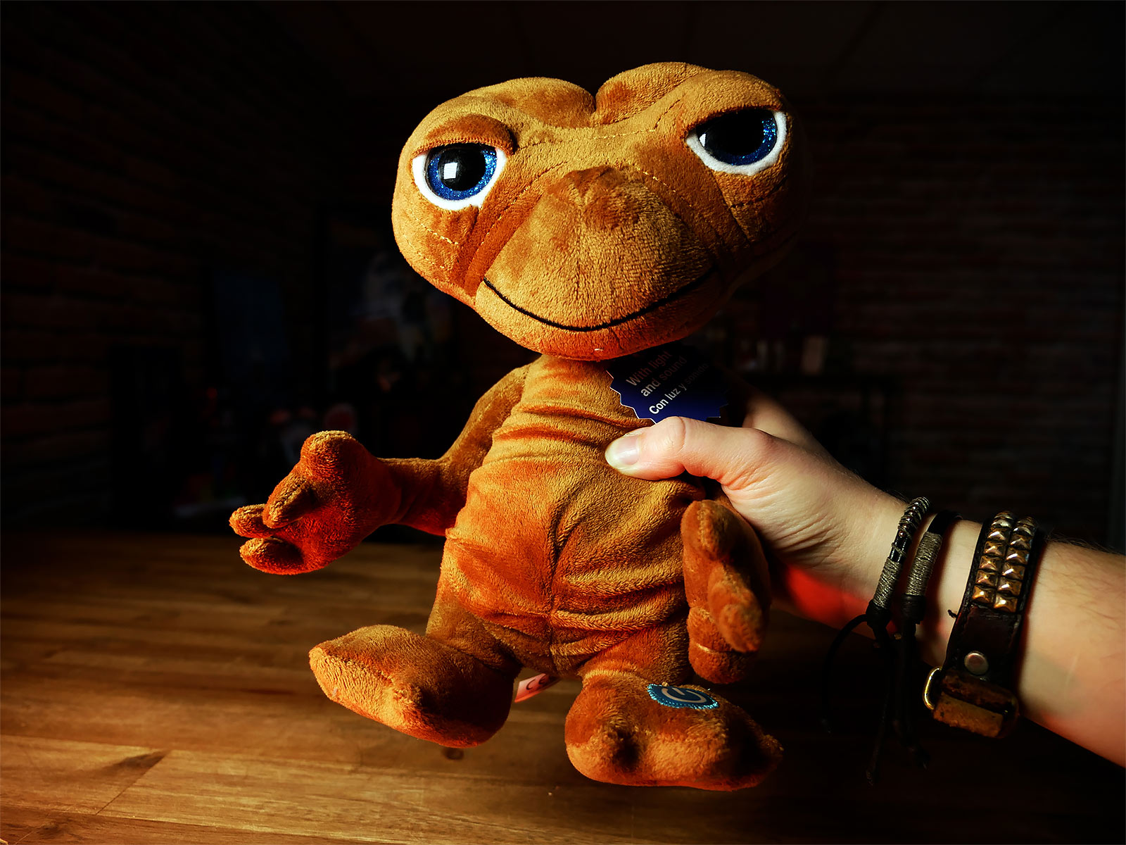 E.T. Plüsch Figur mit Licht und Sound