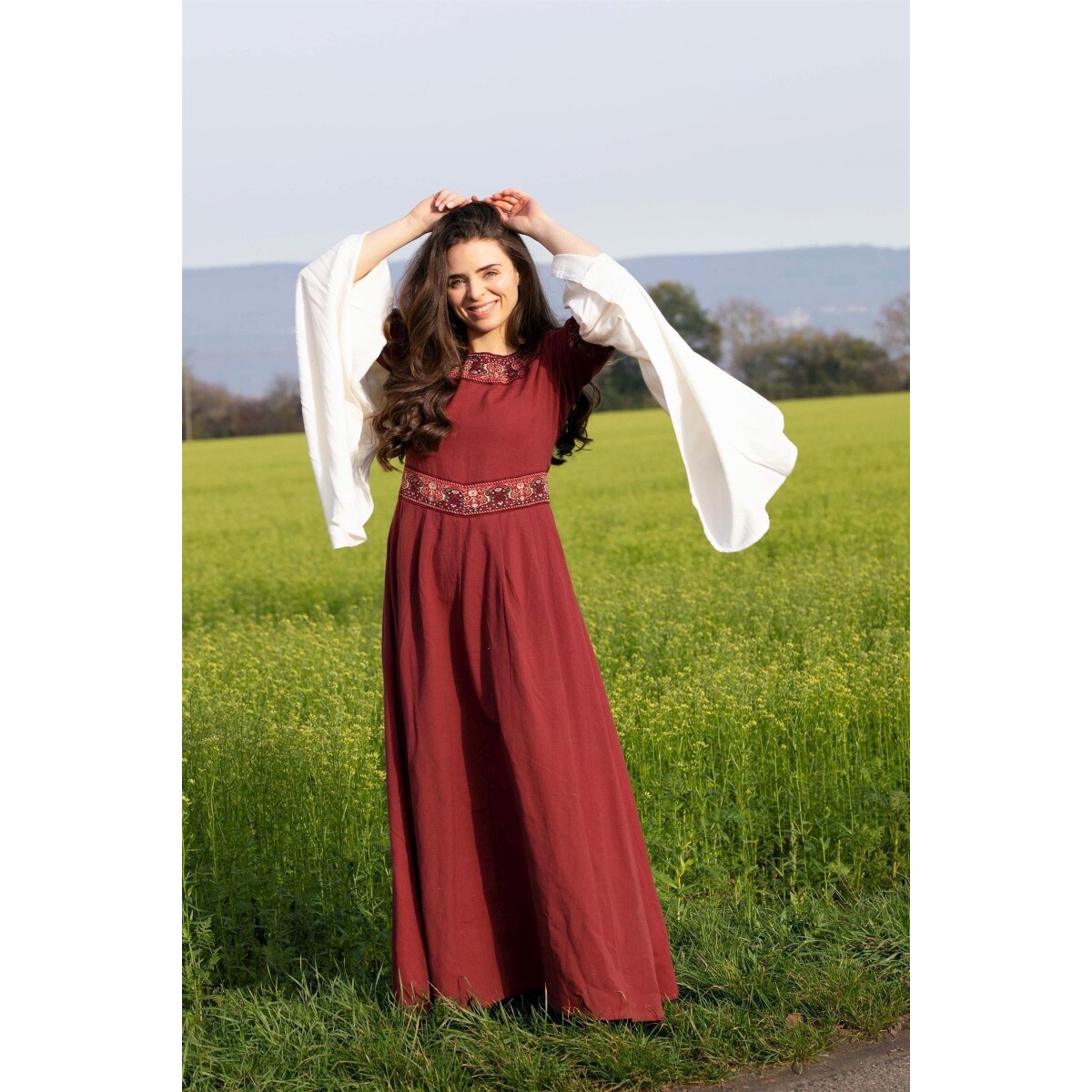 Suknia średniowieczna Yala czerwona