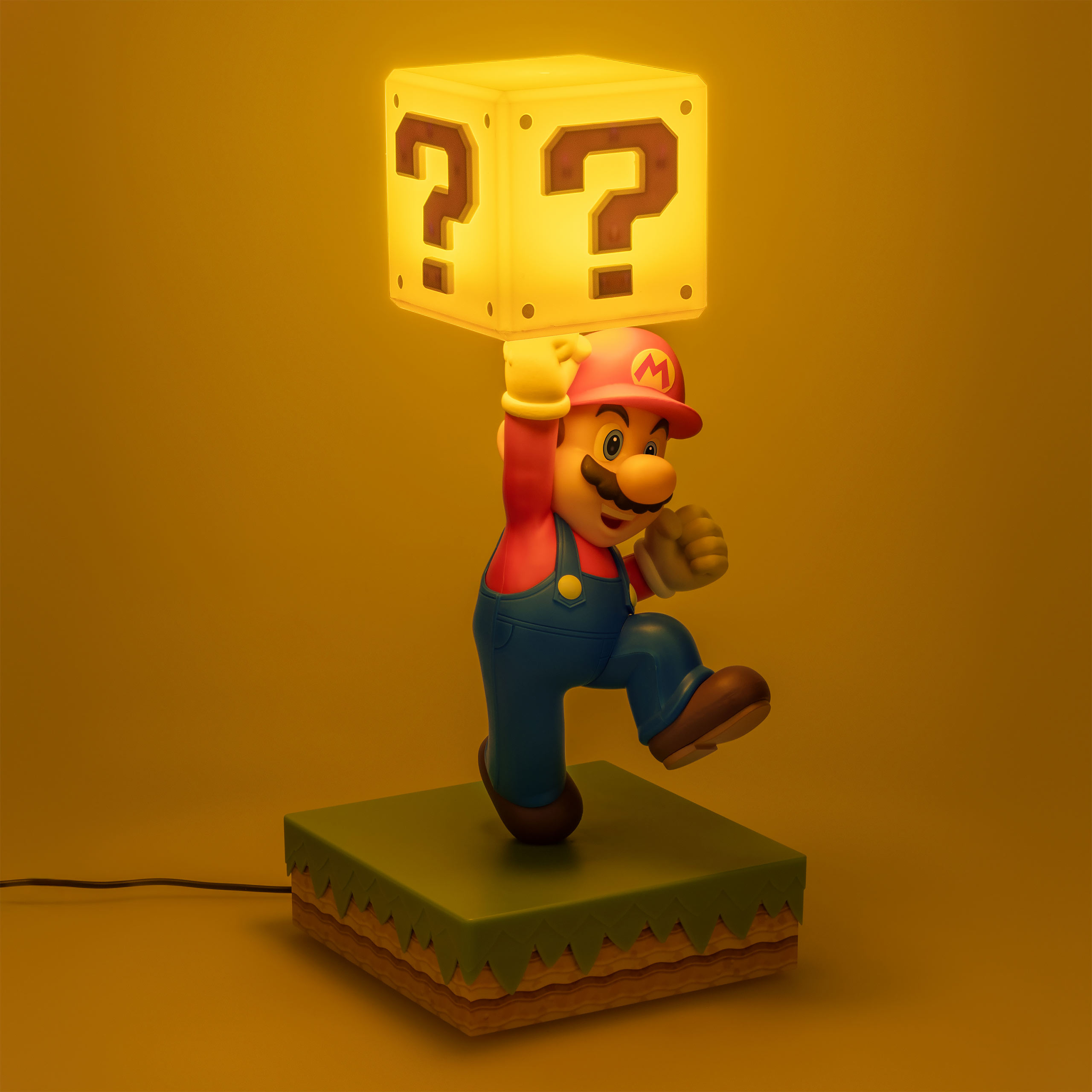 Super Mario - Diorama Table Lamp