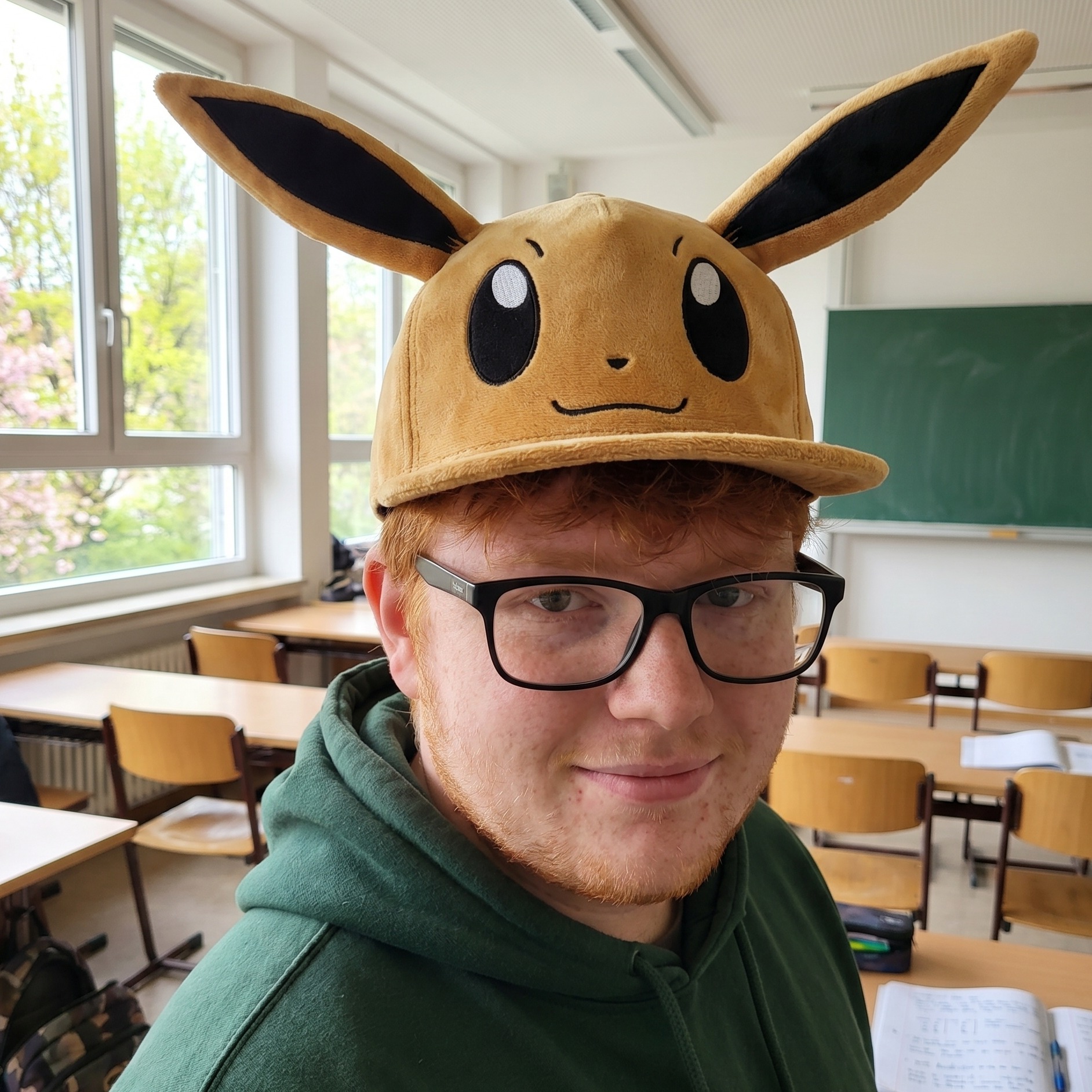Pokemon - Evoli Plüsch Snapback Cap