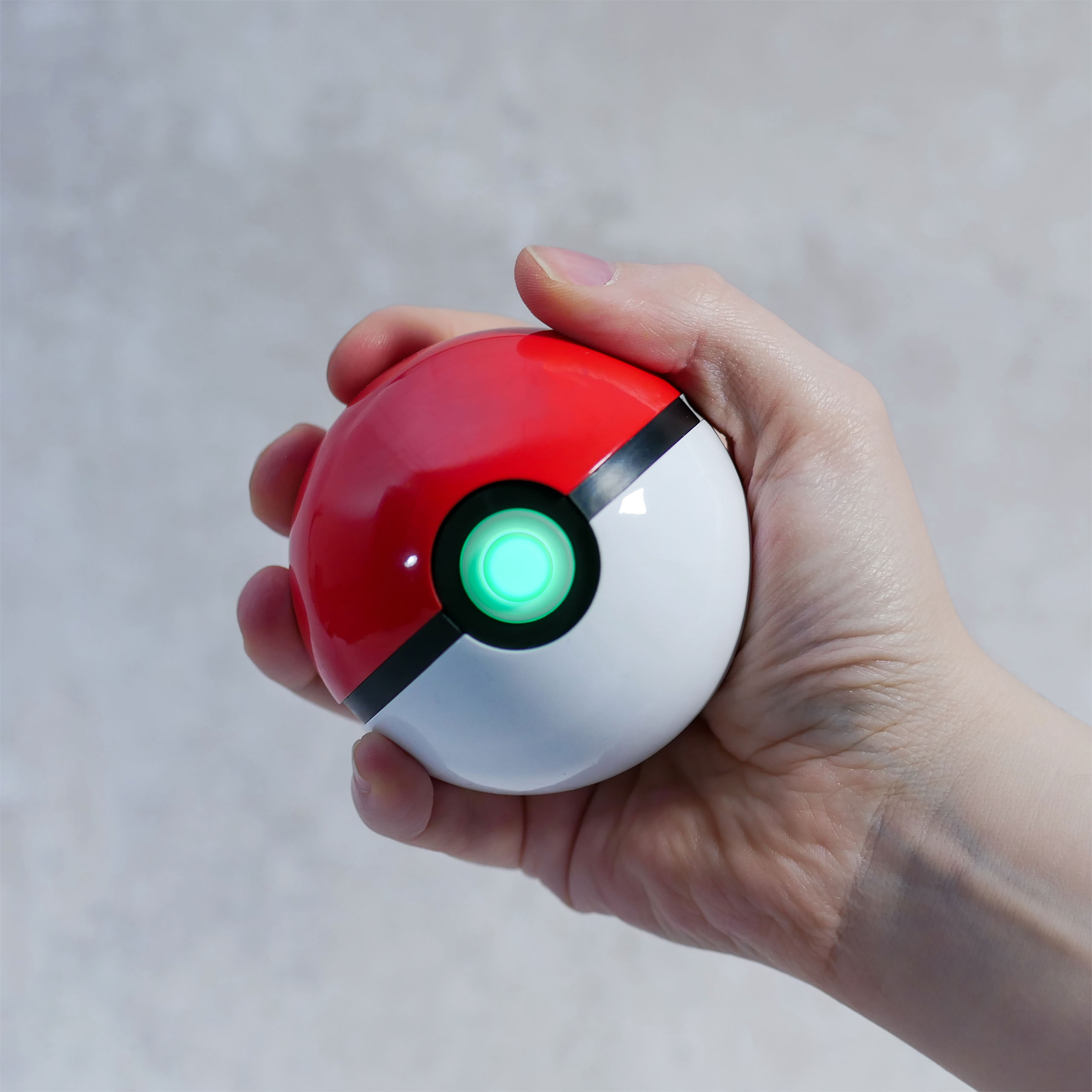 Pokemon - Pokeball Replica with Light