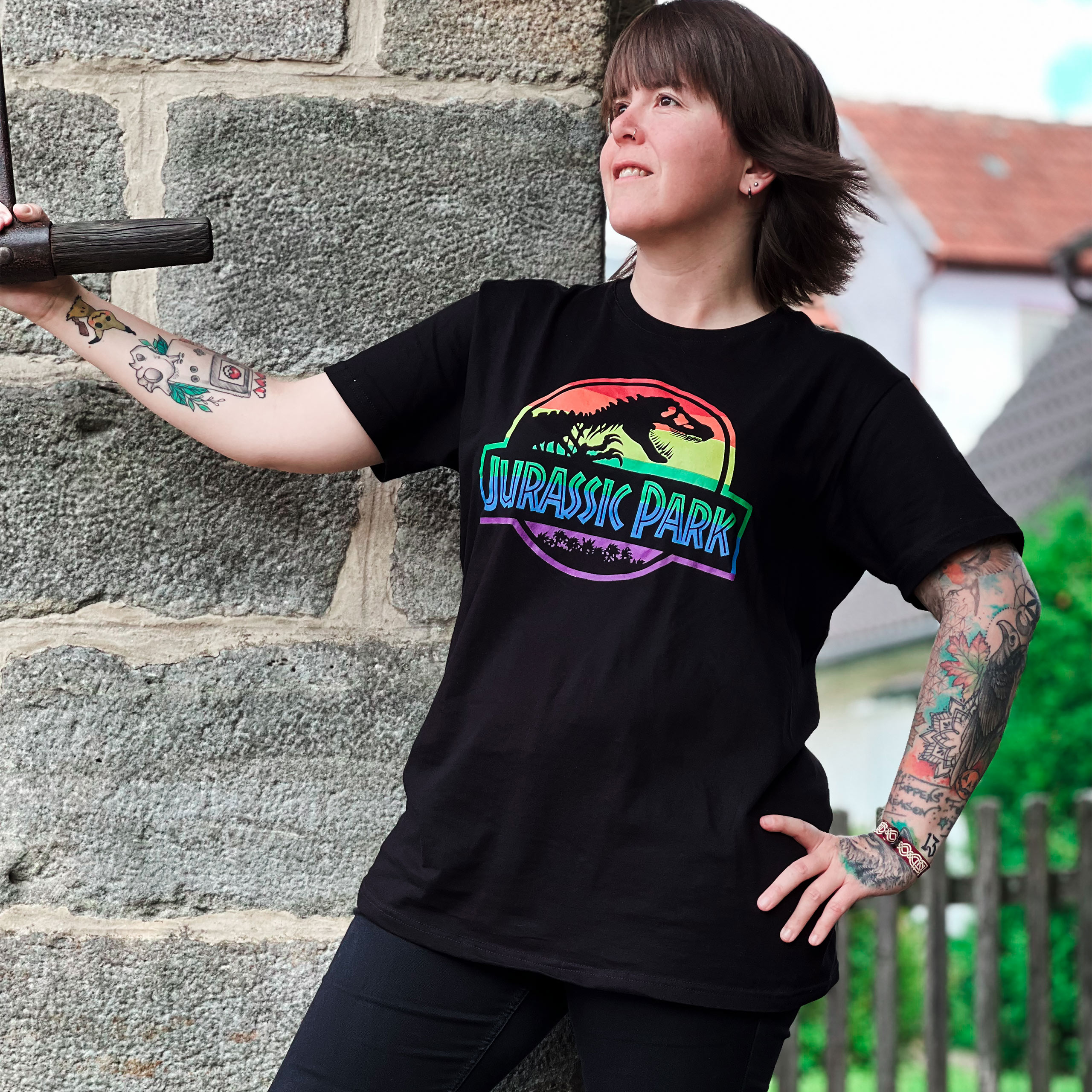 Jurassic Park - Pride Logo T-Shirt Zwart