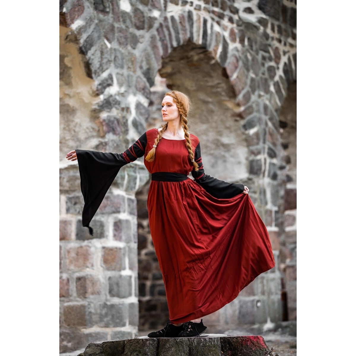 Medieval Dress Dorell Red-Black