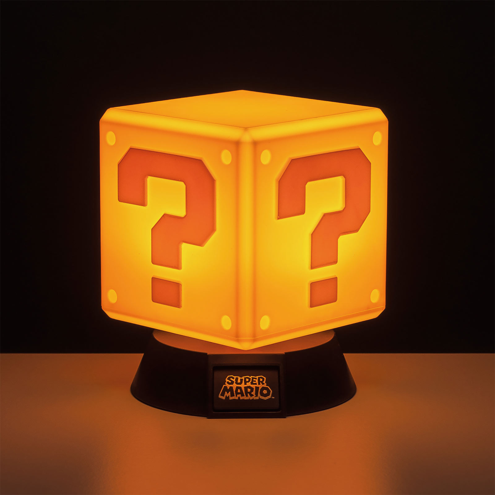 Super Mario - question mark block 3D table lamp