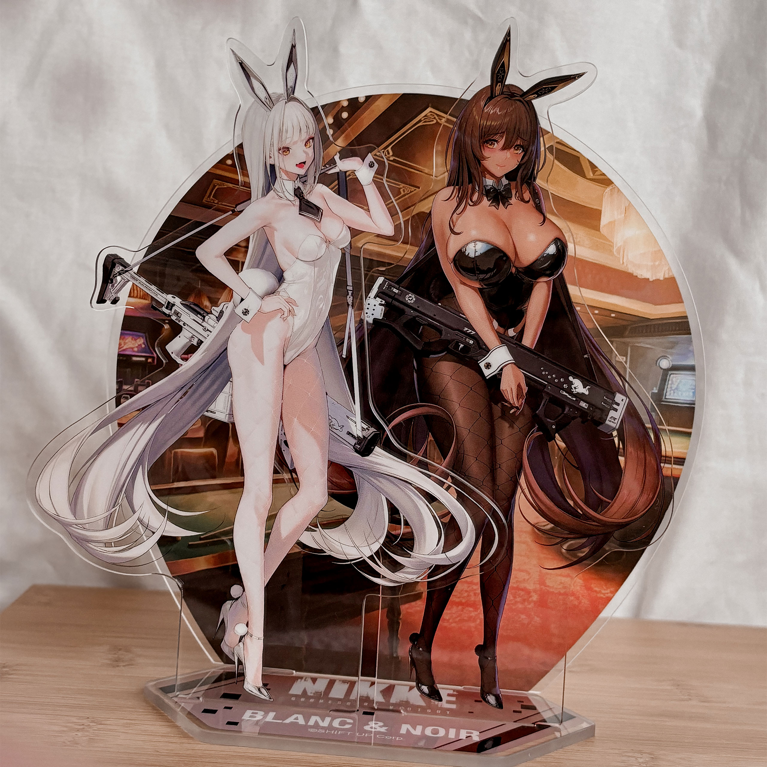 Déesse de la Victoire: Nikke - Blanc & Noir Figurine Diorama en Acrylique