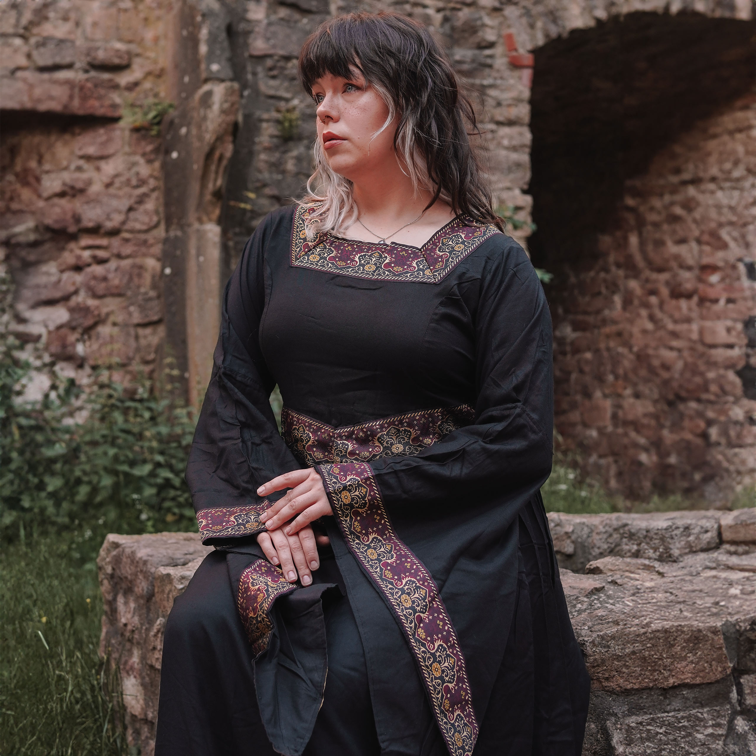 Medieval Dress Katharina Black