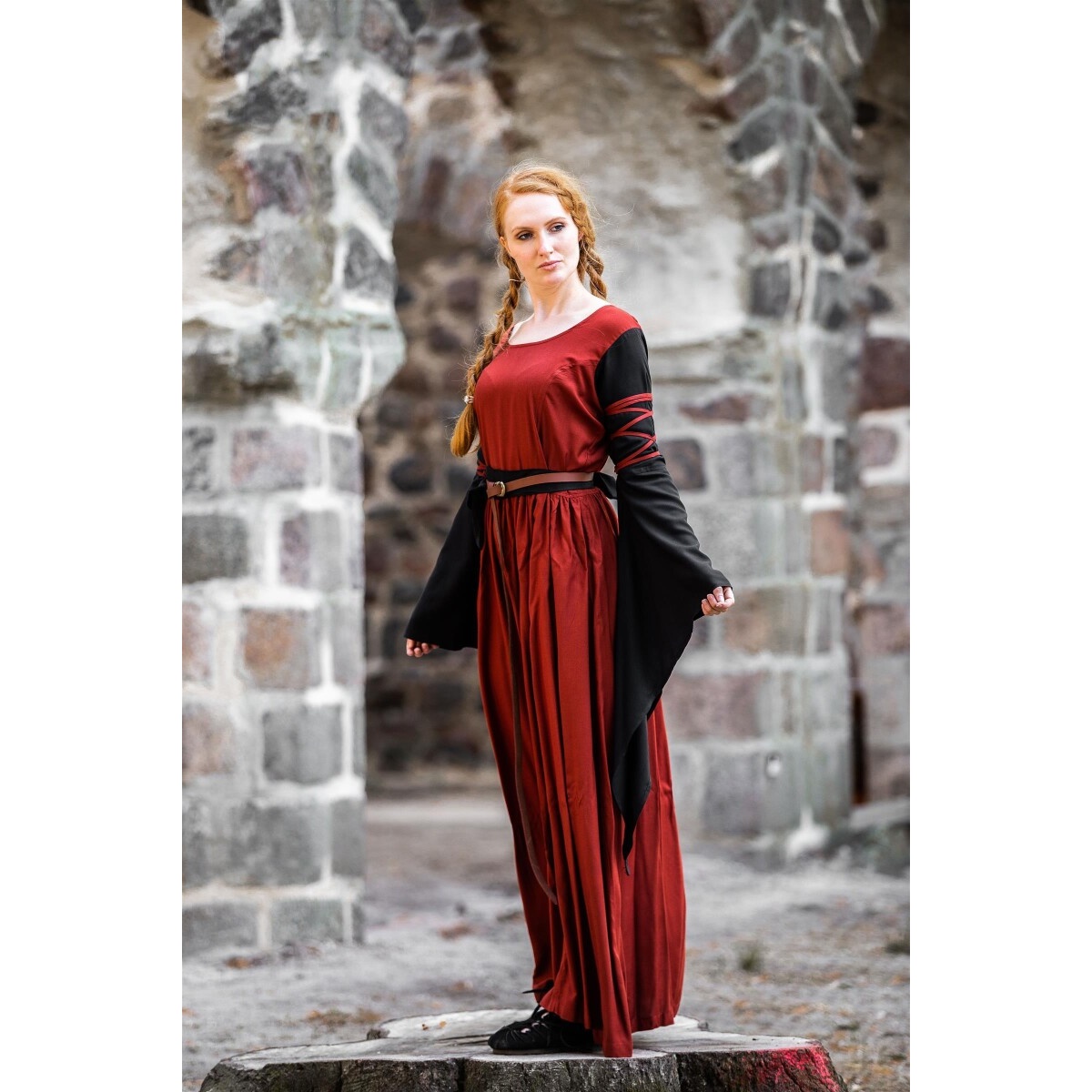 Medieval Dress Dorell Red-Black