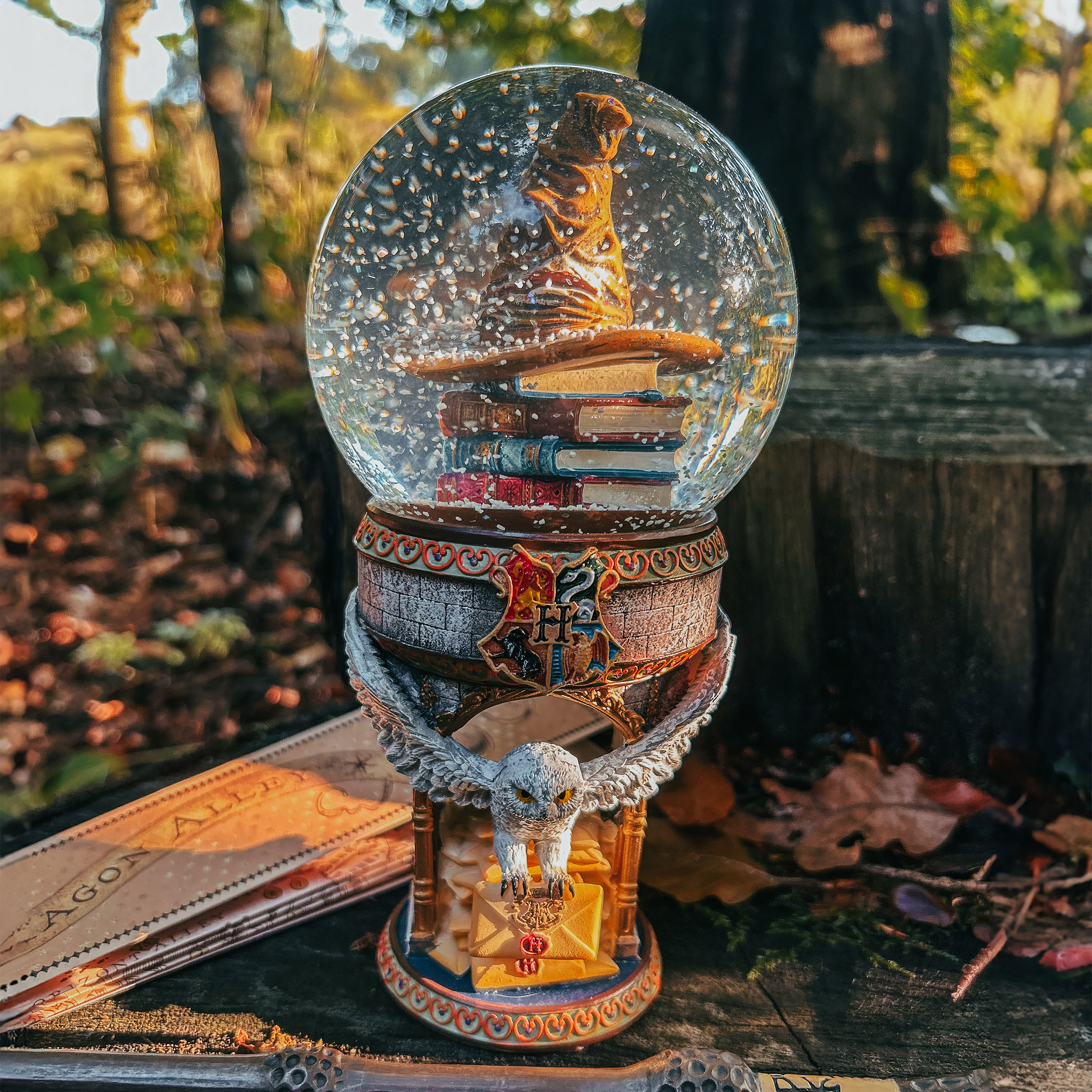 Harry Potter - Hogwarts Snow Globe Deluxe