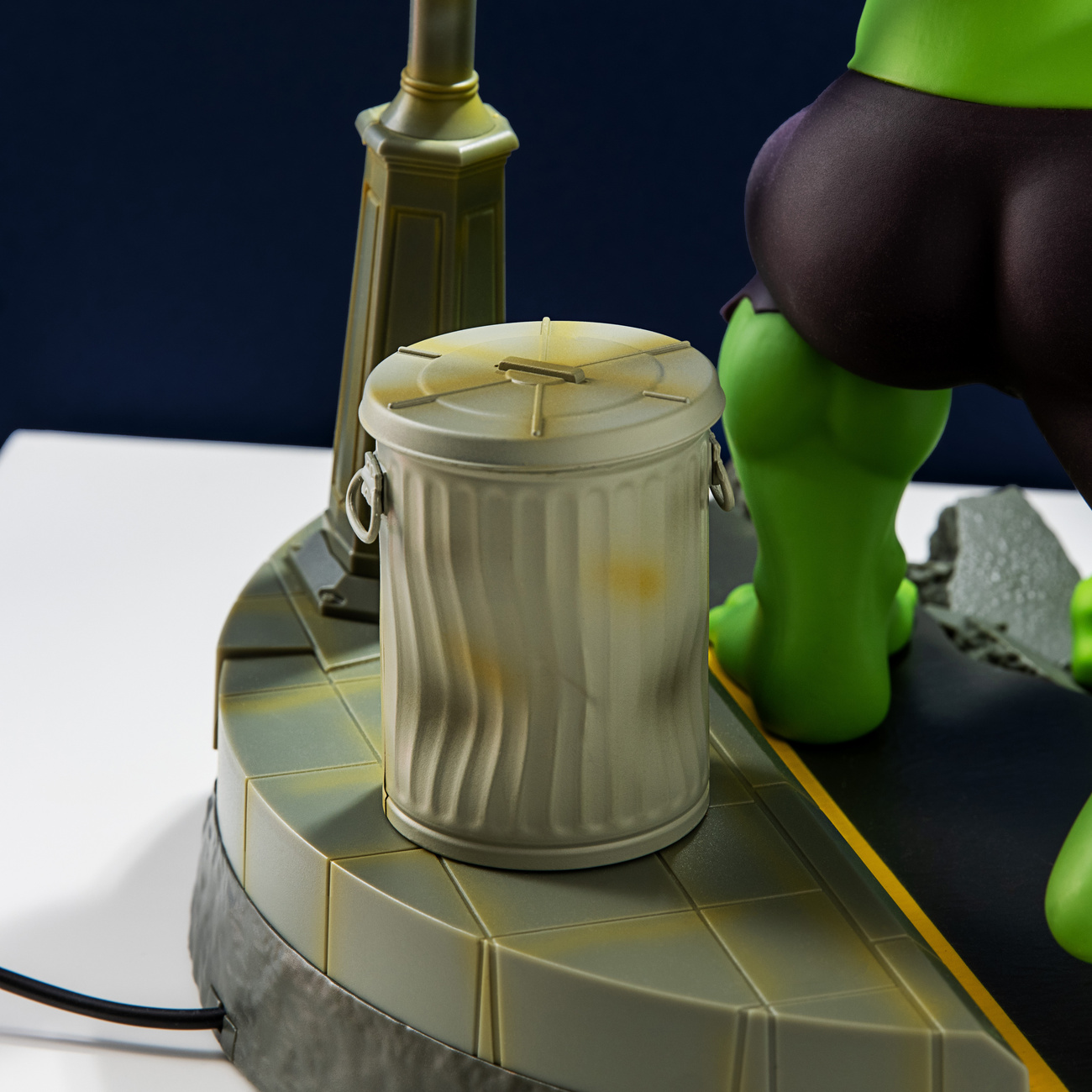 Hulk – Table Lamp
