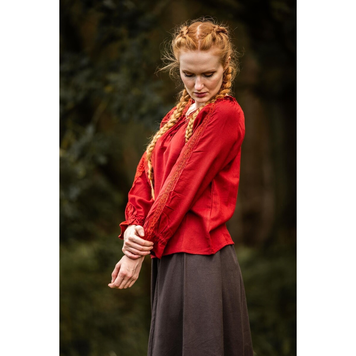 Bluzka średniowieczna z koronką Bettina czerwona