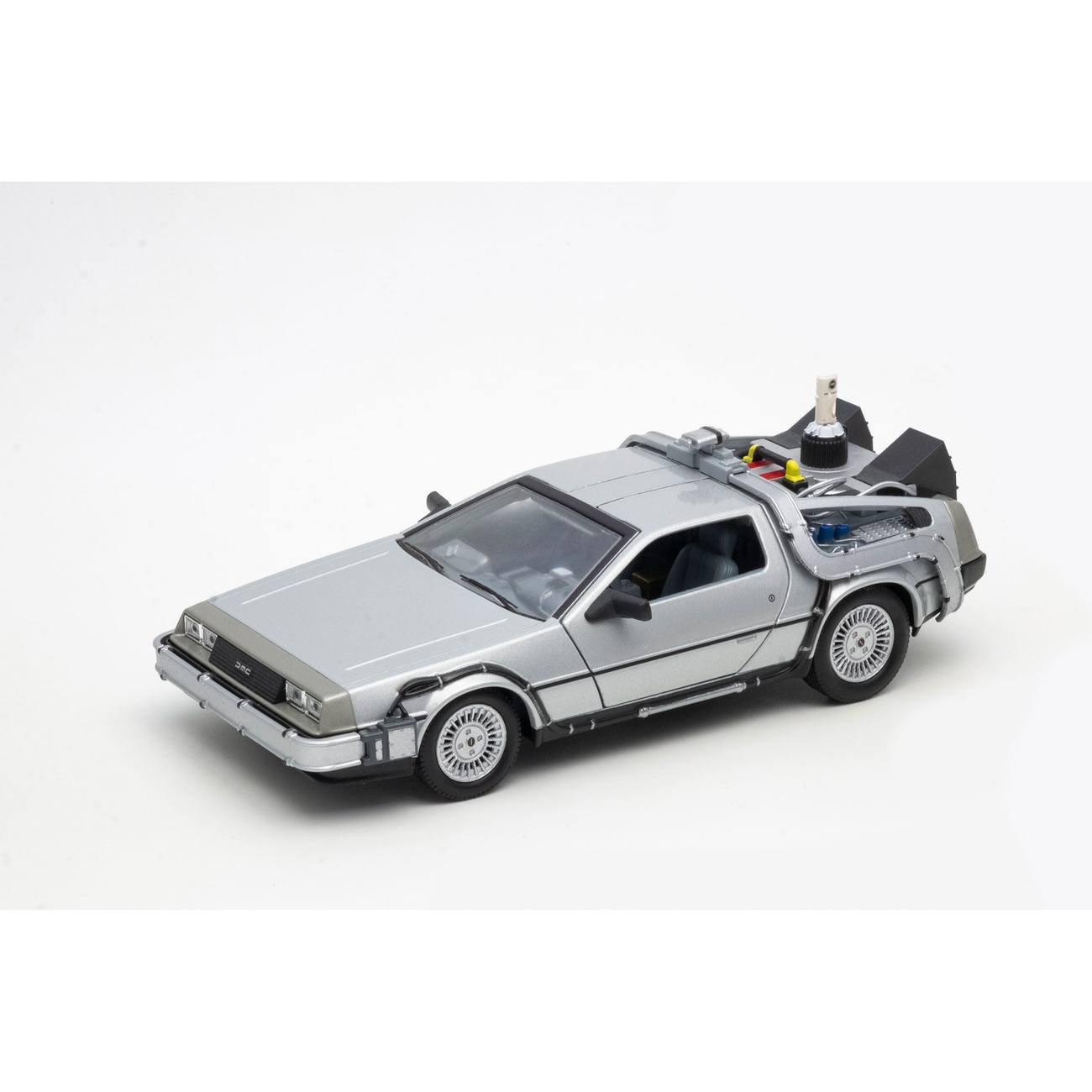 Regreso al Futuro II Modelo diecast 1/24 DeLorean LK Coupé Fly Wheel del 81