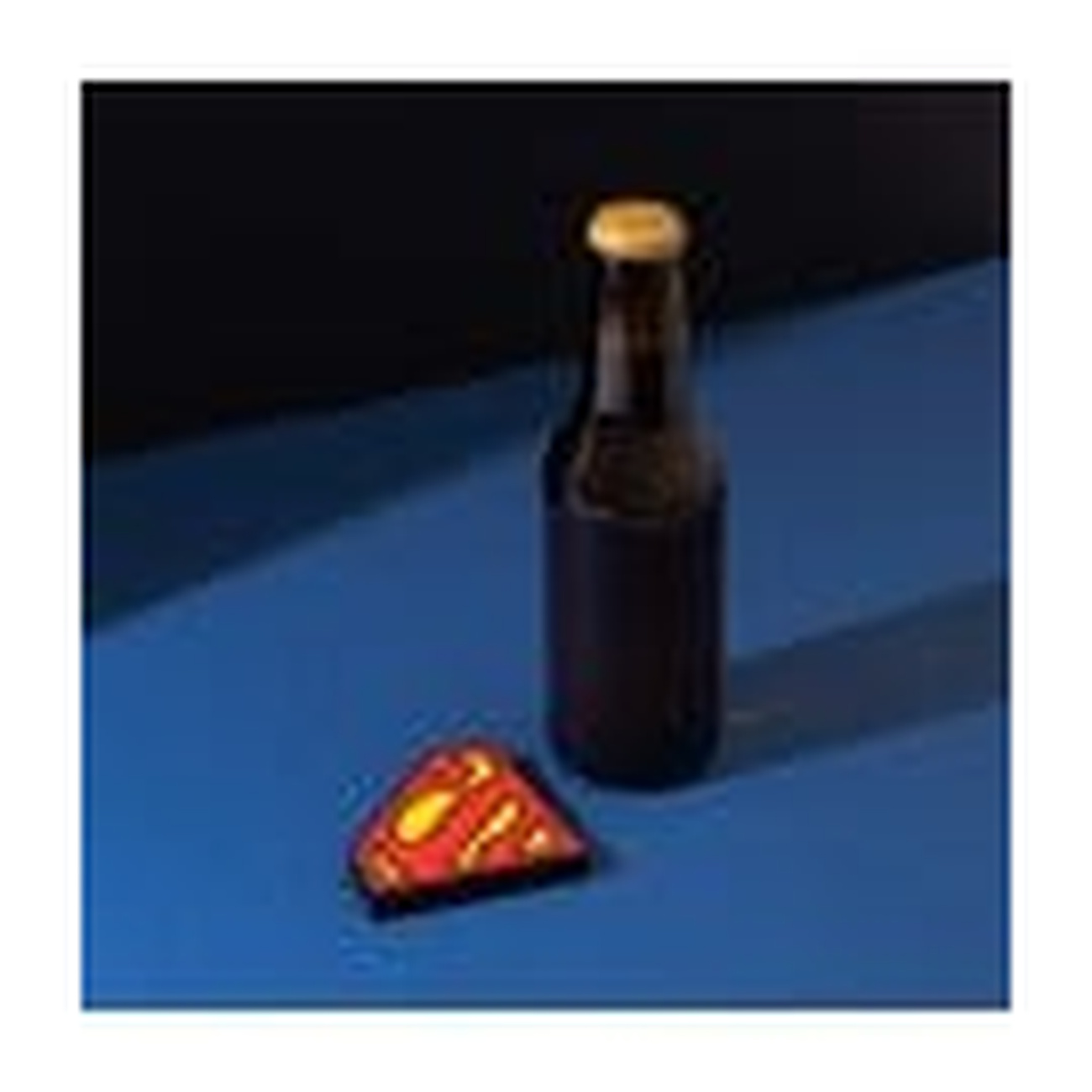 DC Comics Imán con abrebotellas Superman 9 cm