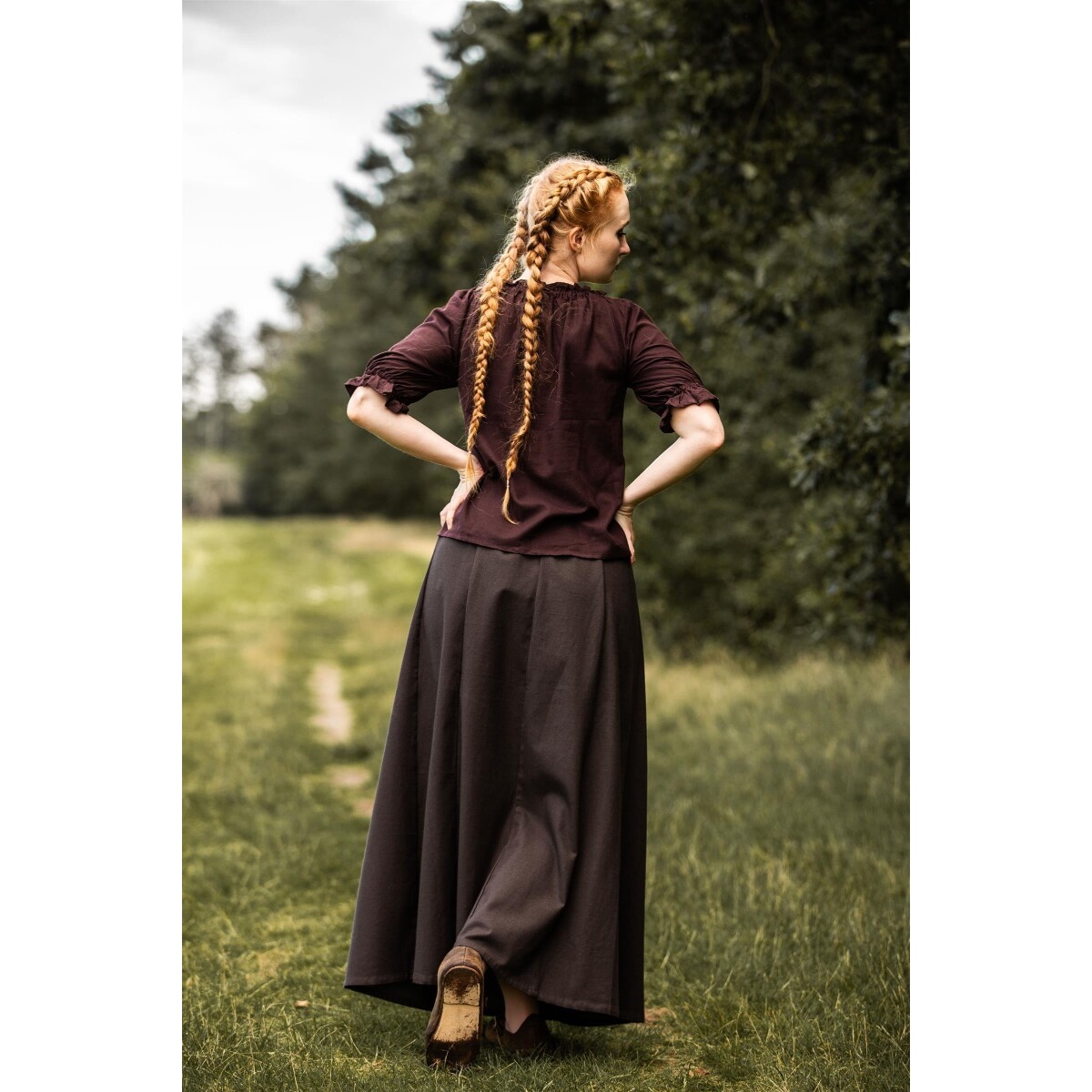 Średniowieczna bluzka z krótkim rękawem Sandra ciemnobrązowa