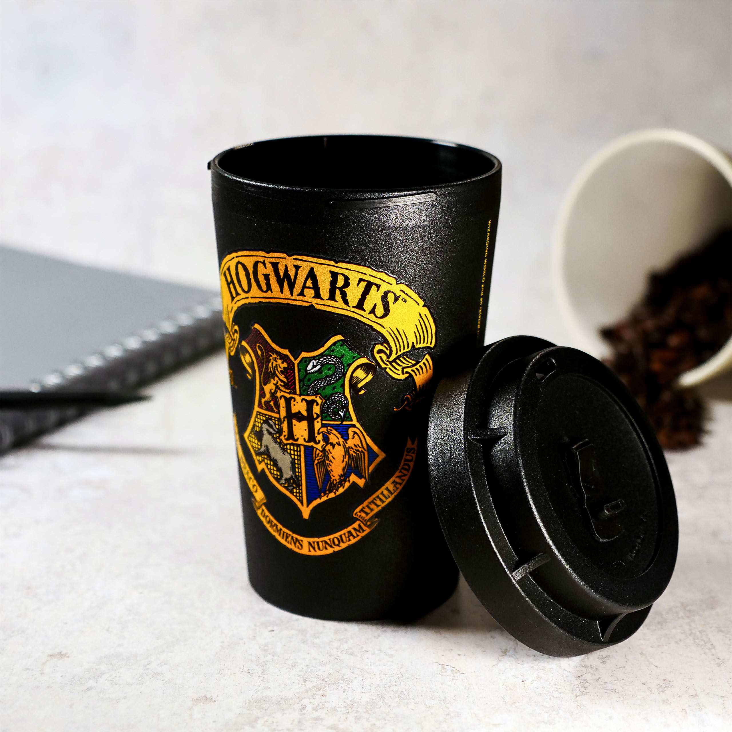 Hogwarts Crest To Go Mug - Harry Potter