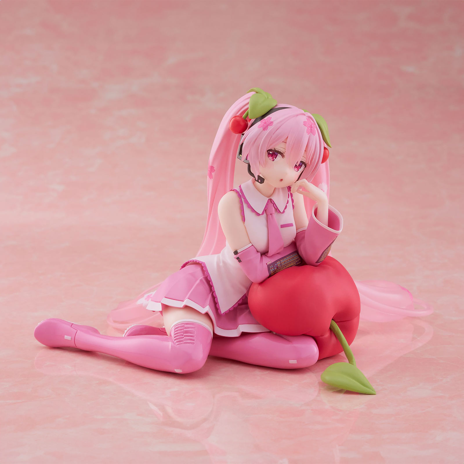 Hatsune Miku - Sakura Miku Figura de Escritorio Linda Versión de Cojín de Cereza