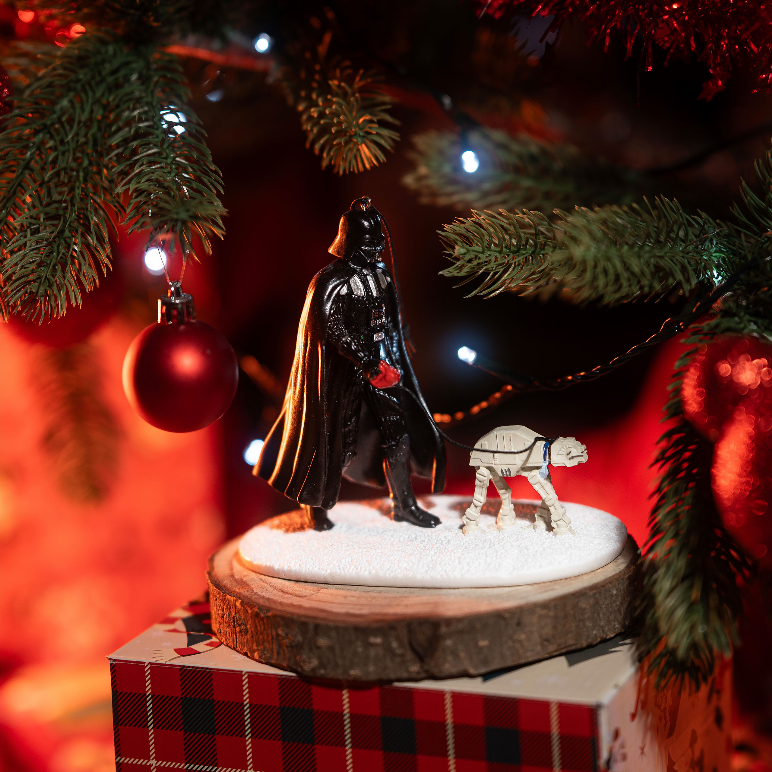 Star Wars - Darth Vader avec décoration de Noël AT-AT