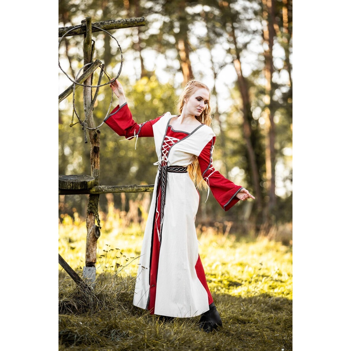 Medieval Dress Amalia beige-red