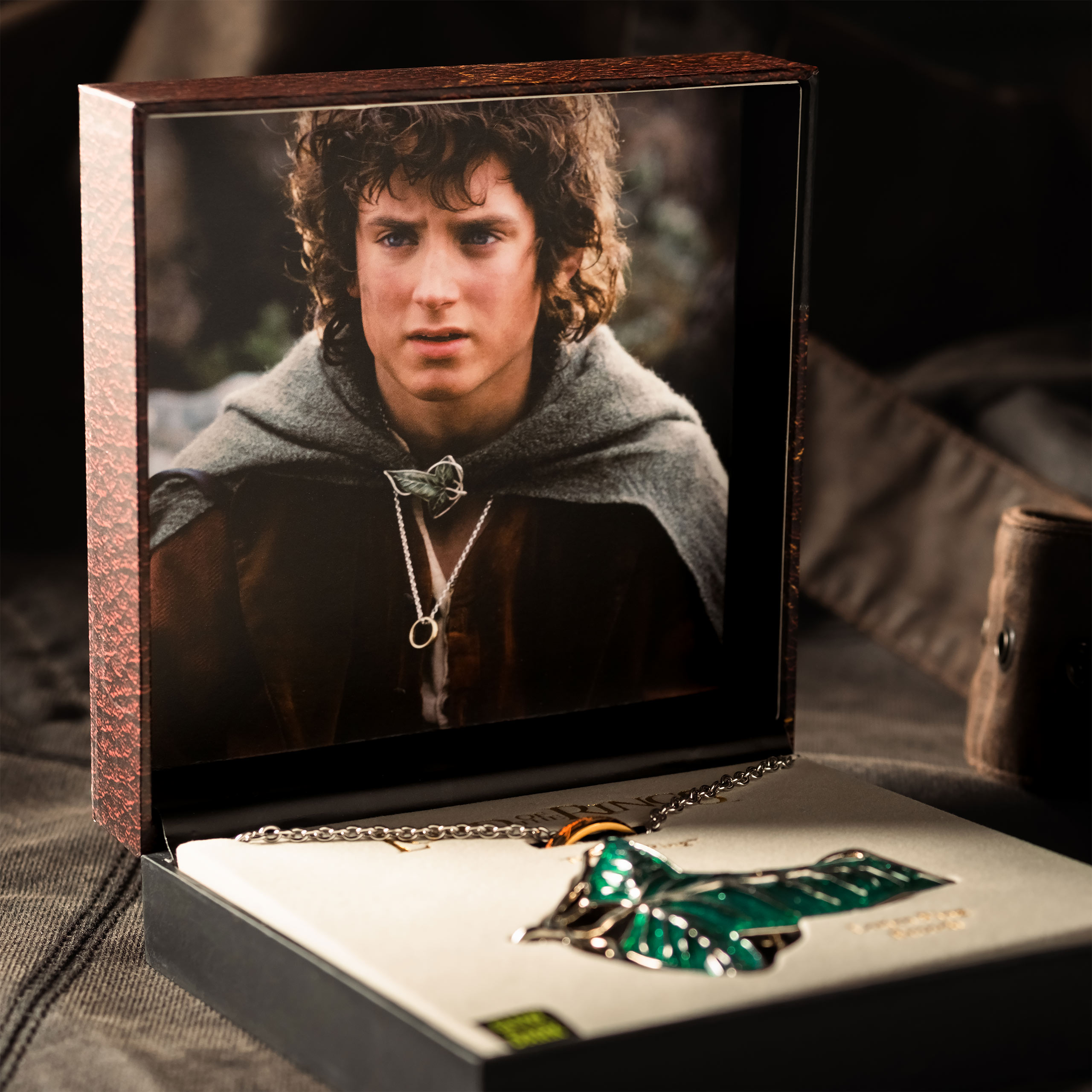 Il Signore degli Anelli - Set di gioielli Frodo con effetto Glow in the Dark