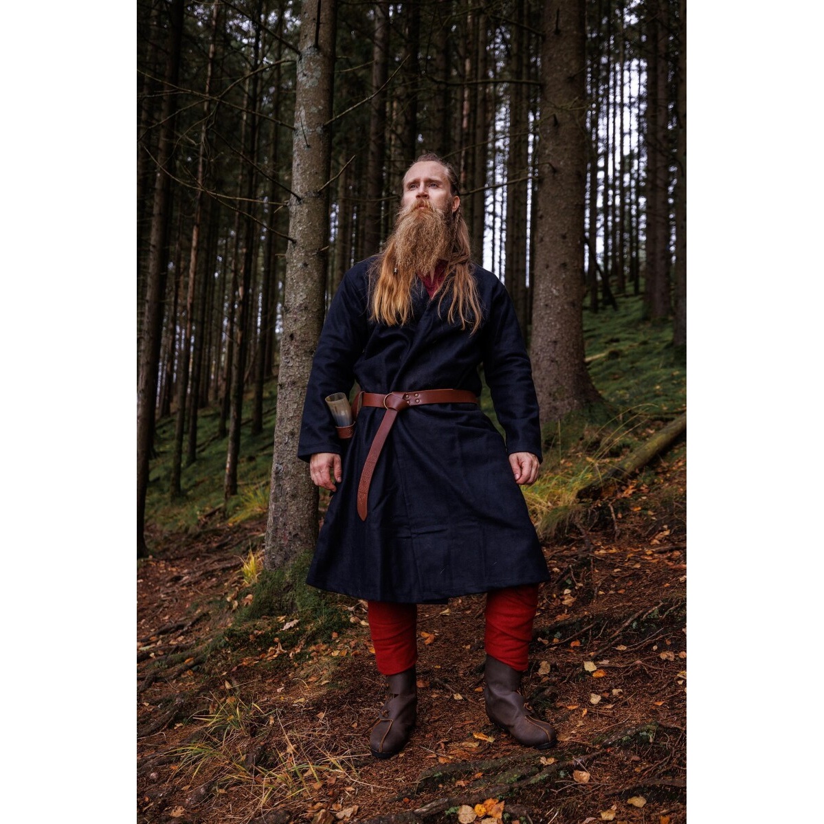 Sopravveste medievale in lana Balder nera