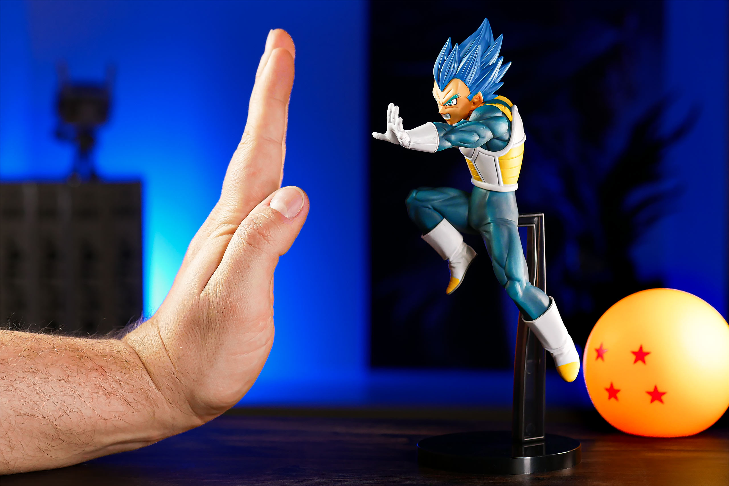 Dragon Ball Super - Figurine d'évolution SSGSS Vegeta 21,3 cm